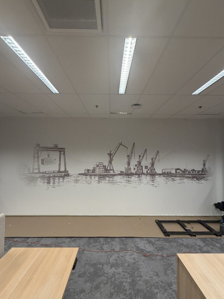 Panorama portu – druk ścienny w biurze DP World w Gdyni