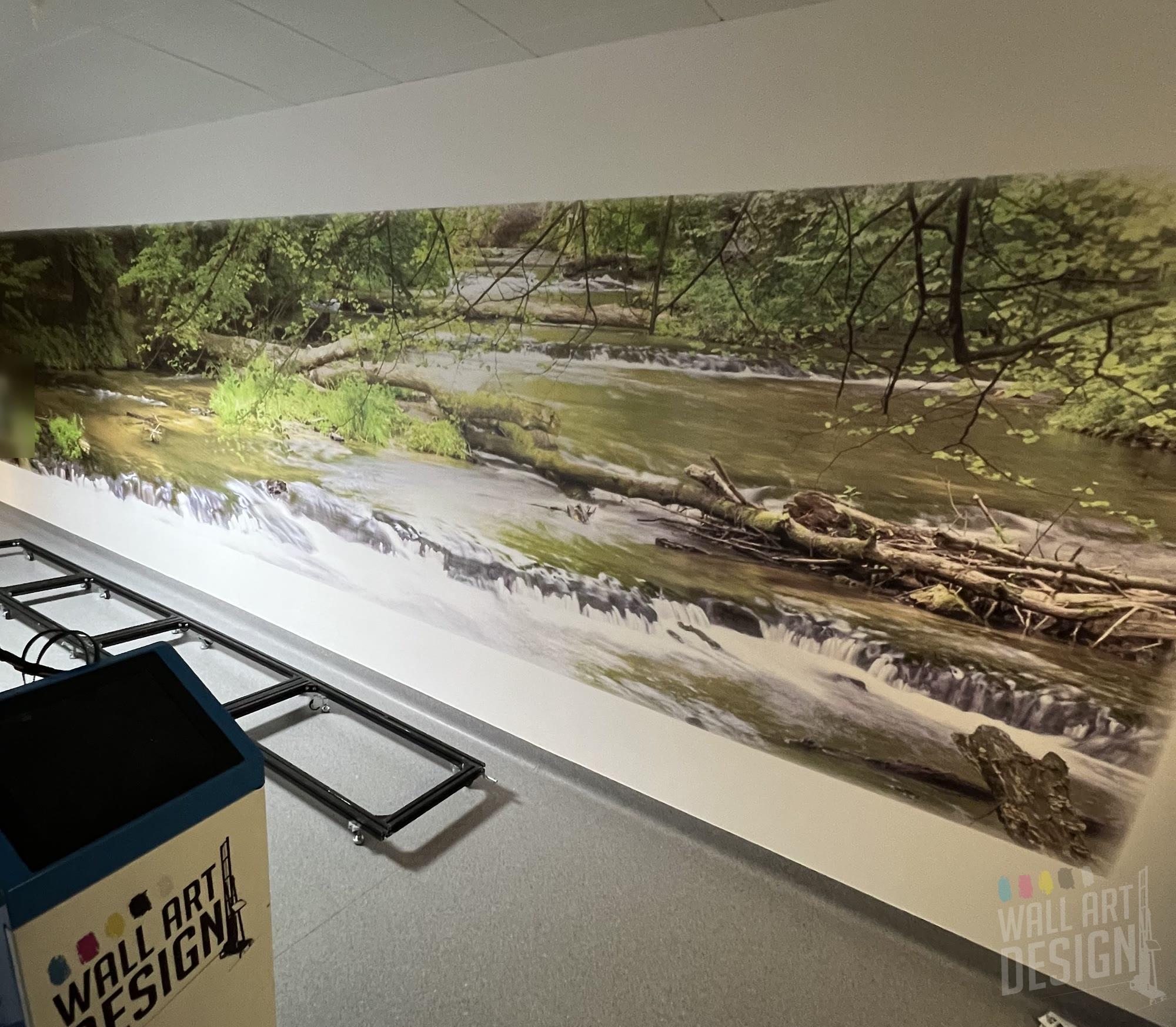 Gotowa panorama 11 m ze strumieniem w sali rezonansu magnetycznego – druk ścienny UV, Szpital Wojewódzki w Zamościu