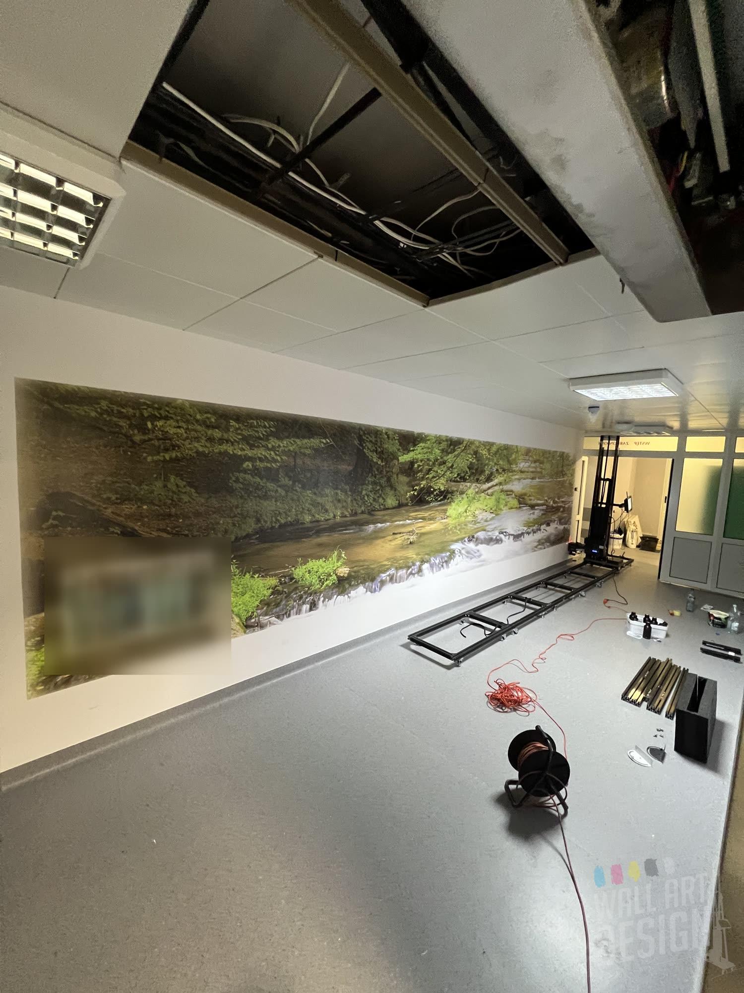 Fotorealistyczna panorama 11 × 1,9 m – druk ścienny UV strumienia w sali rezonansu magnetycznego, Szpital Wojewódzki w Zamościu